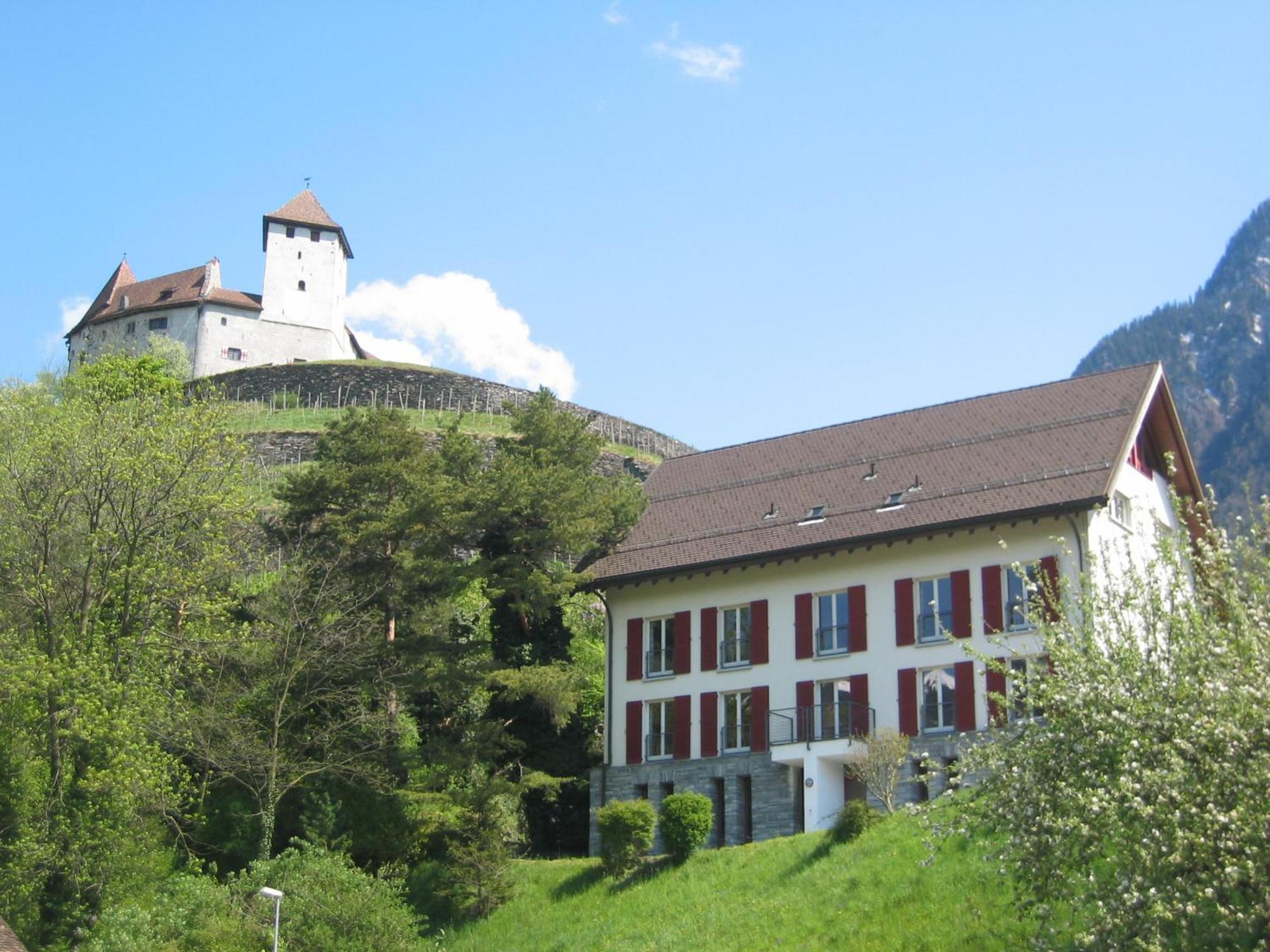 Haus Gutenberg Balzers Екстериор снимка